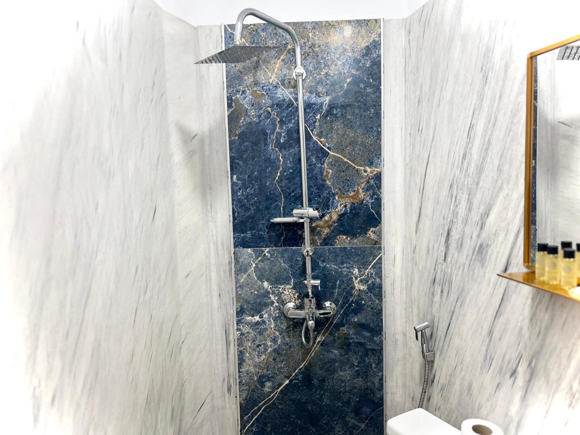 Tirana Square Hotel Екстер'єр фото