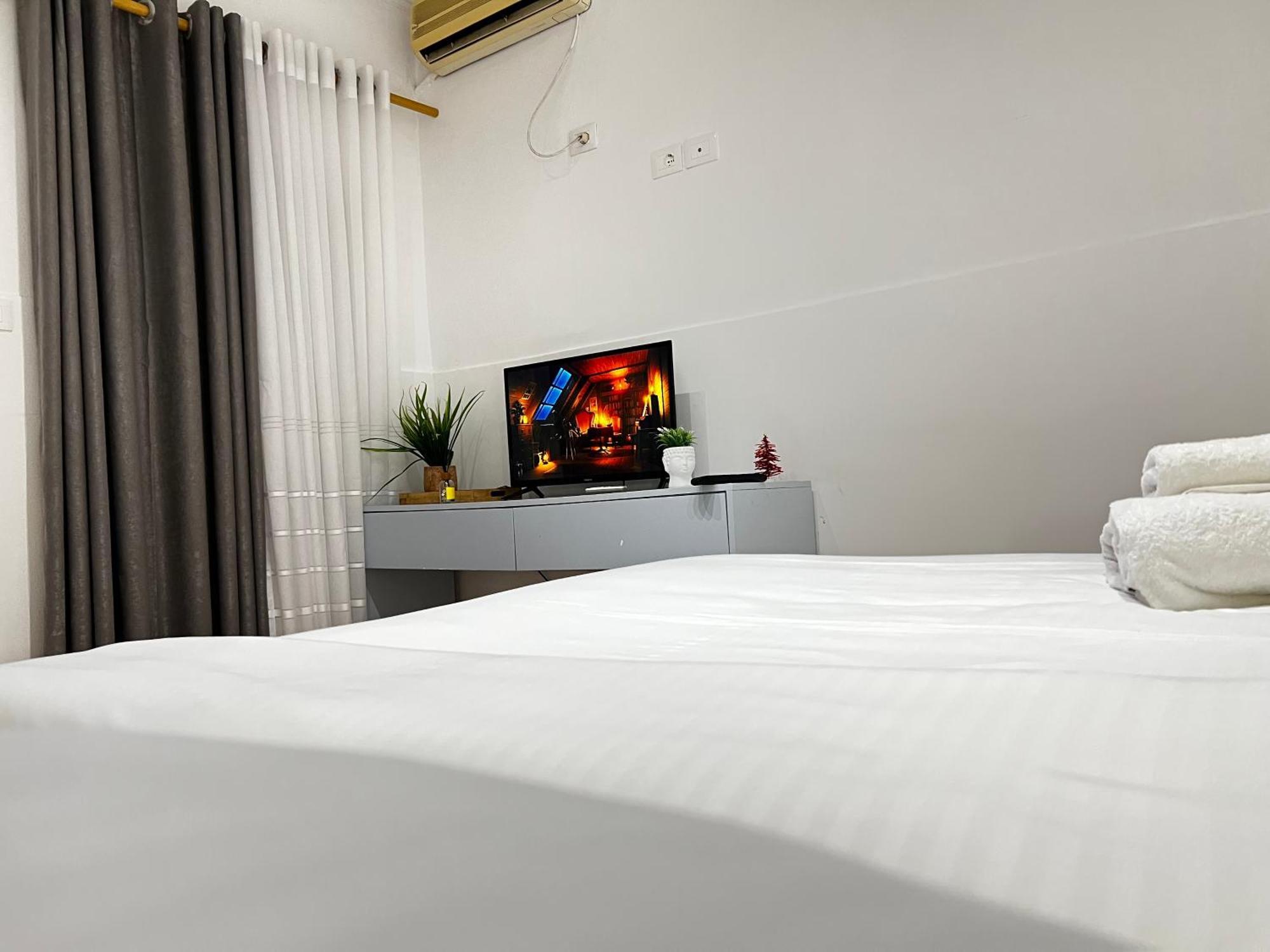 Tirana Square Hotel Екстер'єр фото