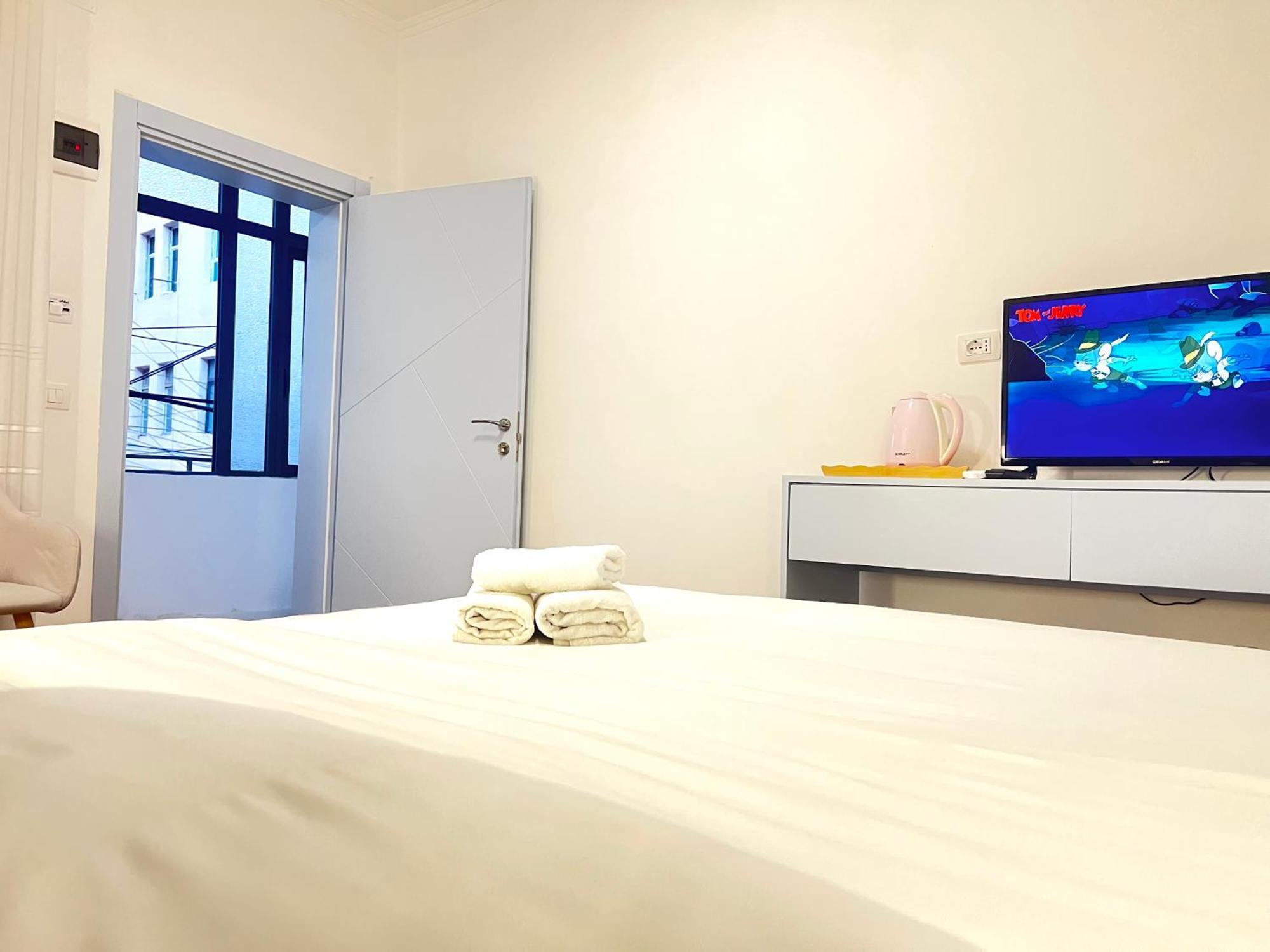 Tirana Square Hotel Екстер'єр фото